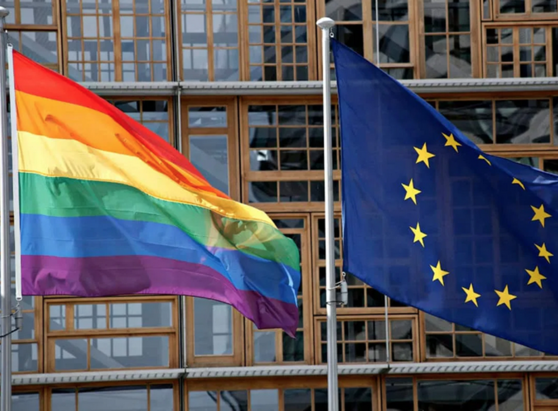 FLASH - L'europarlamento si piega alla dittatura. Sarà colorato di arcobaleno 1